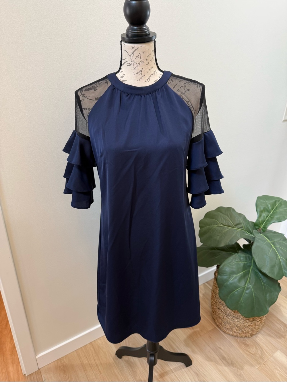 Alton Gray Navy Shift Dress Size 6 Cold Shoulder Mesh Ruffle Sleeve Cocktail
